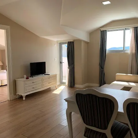 Daphne Apartment