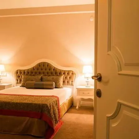Daphne Apartament *